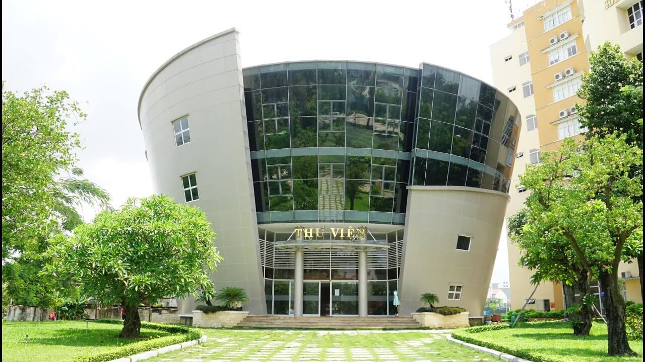 Đại học Ngân hàng Tp. Hồ Chí Minh