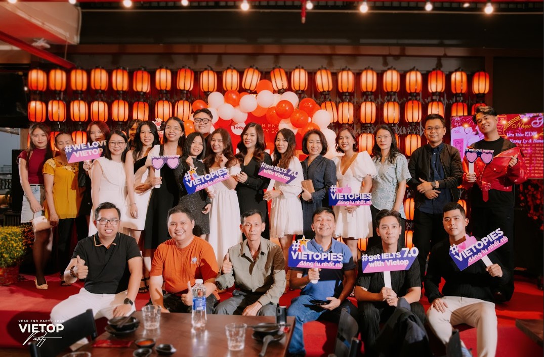 Year End Party 2023 - Tập thể J88DL Trang chính thức J88 hỗ Chí Minh đồng lòng về đích - Thẳng tiến vượt mục tiêu 2024