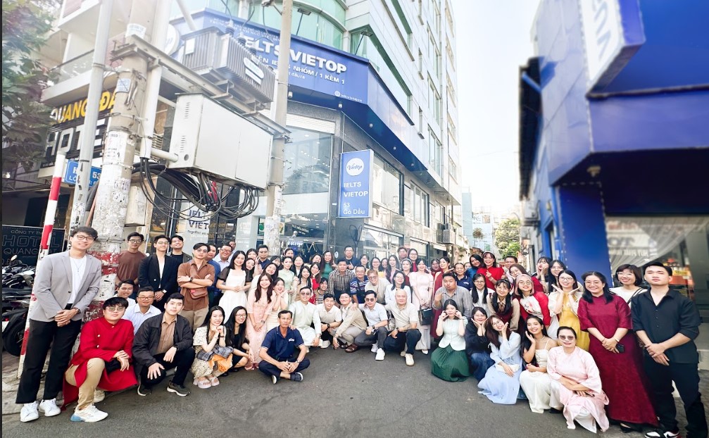 J88DL Trang chính thức J88 hỗ Chí Minh khai trương hân hoan - Mừng xuân Giáp Thìn 2024