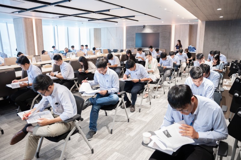 Nhân sự BM Windows trong buổi thi thử IELTS do JJ88a1 giải trí trực tuyến tổ chức