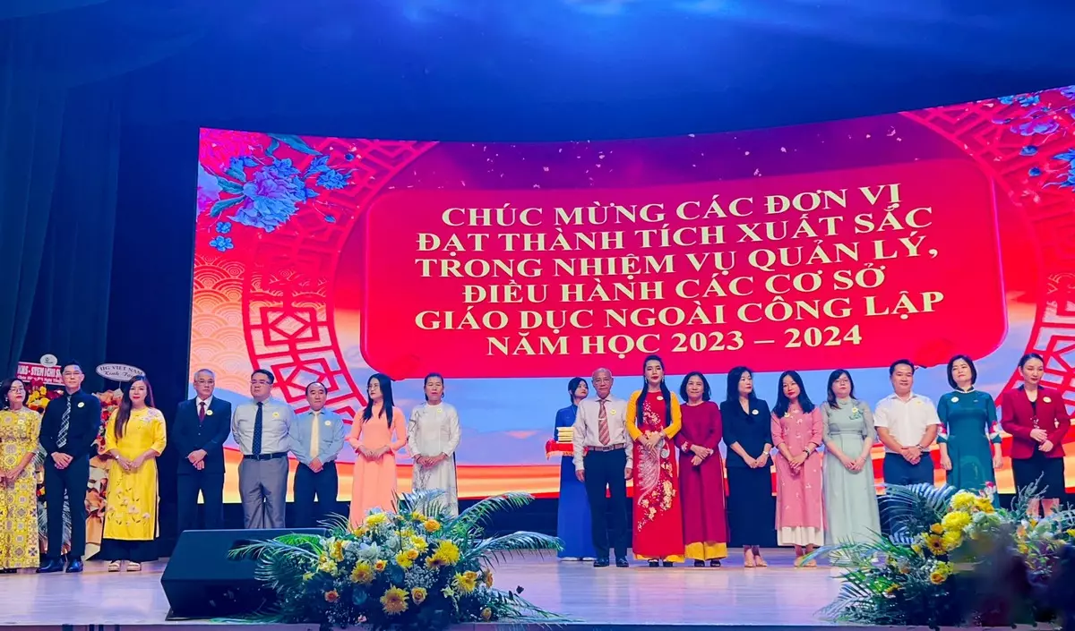 JJ88a1 giải trí trực tuyến tại buổi lễ trao tặng đạt thành tích xuất sắc trong nhiệm vụ quản lý điều hành các cơ sở giáo dục ngoài công lập