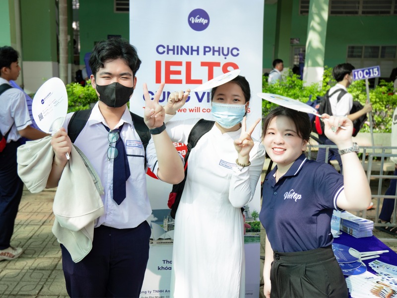 Lễ tổng kết Trường THPT Tân Bình Lễ tổng kết Trường THPT Tân Bình
