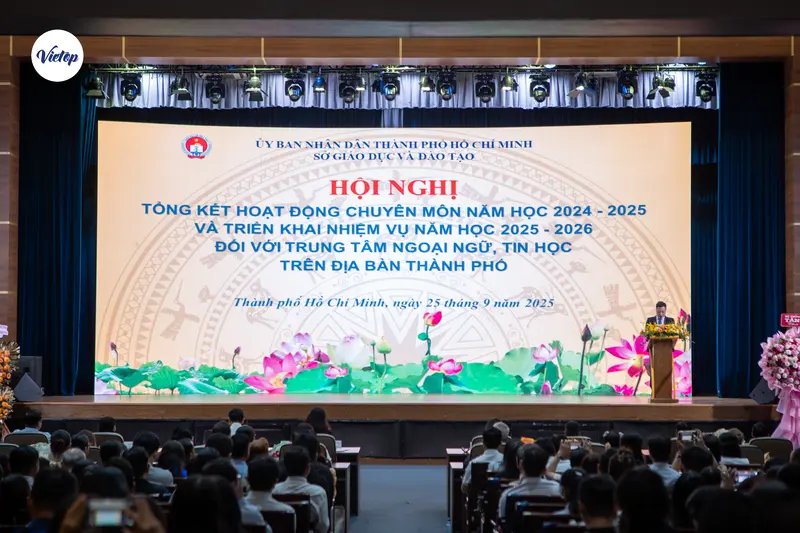 Niềm vinh dự của J88DL Trang chính thức J88 hỗ Chí Minh tại Hội nghị tổng kết hoạt động chuyên môn năm học 2024-2025