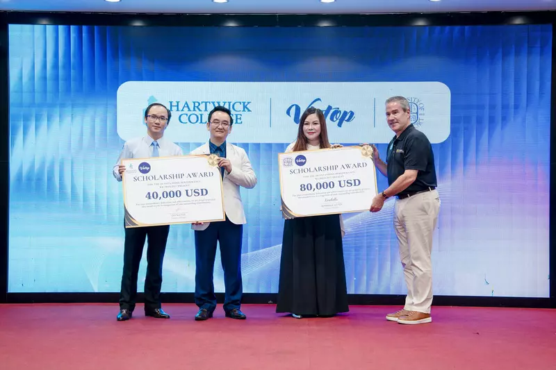 Trao tặng học bổng Link Trang Chủ J88.COM Uy Tín Mới Nhất 2026