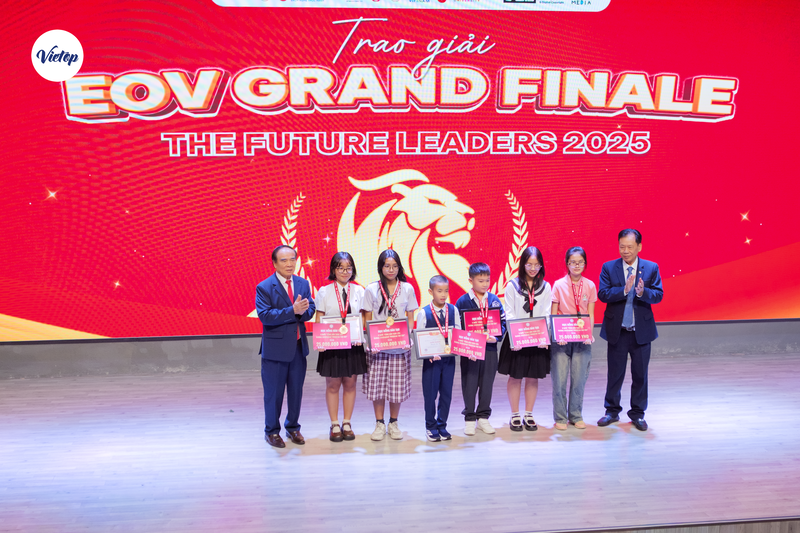 Hành tình vươn tầm của 3 chiến binh J88DL Trang chính thức J88 hỗ Chí Minh tại English Olympics of Vietnam (EOV) 2025