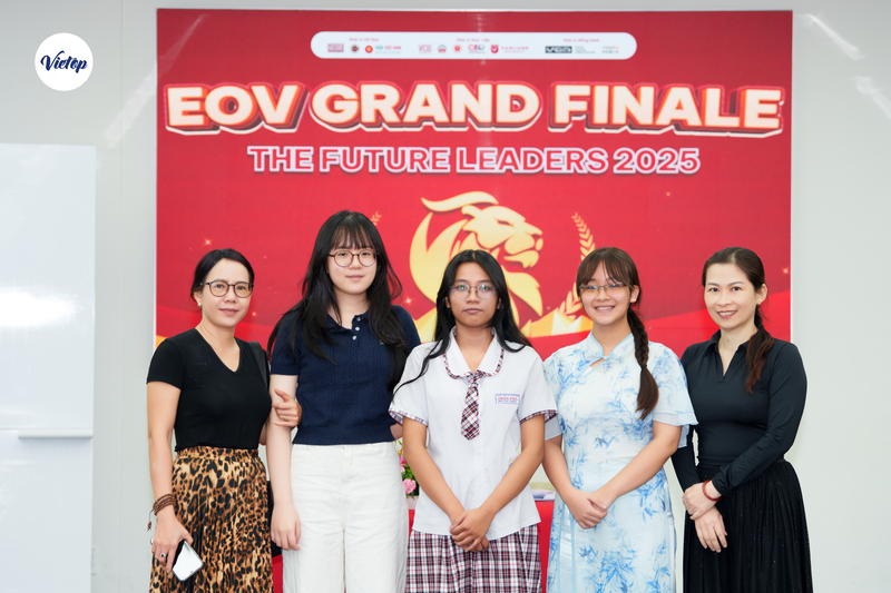 Hành tình vươn tầm của 3 chiến binh J88DL Trang chính thức J88 hỗ Chí Minh tại English Olympics of Vietnam (EOV) 2025
