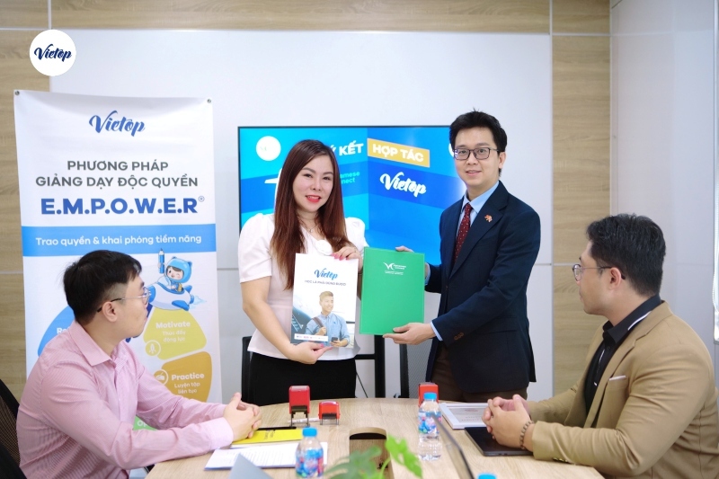 Lễ ký kết hợp tác J88DL Trang chính thức J88 hỗ Chí Minh × VNC