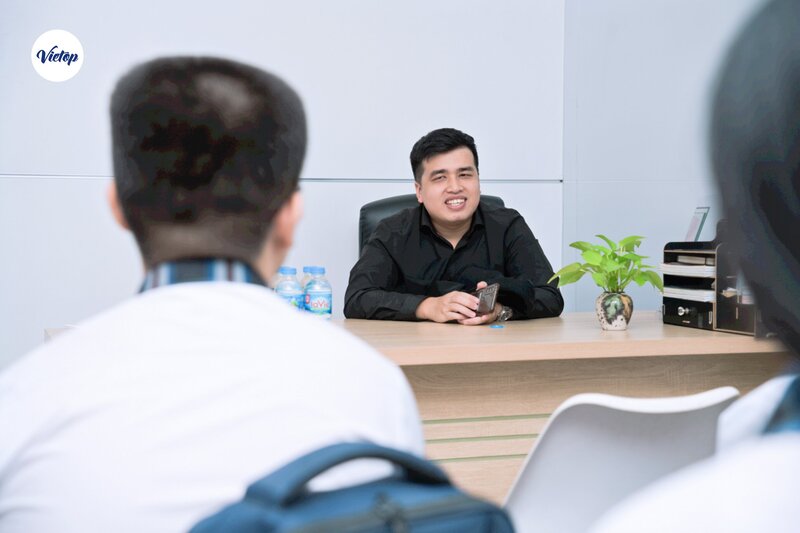 Trạm 3 - Workshop định hướng Link Trang Chủ J88.COM Uy Tín Mới Nhất 2026 chọn ngành, chọn nghề