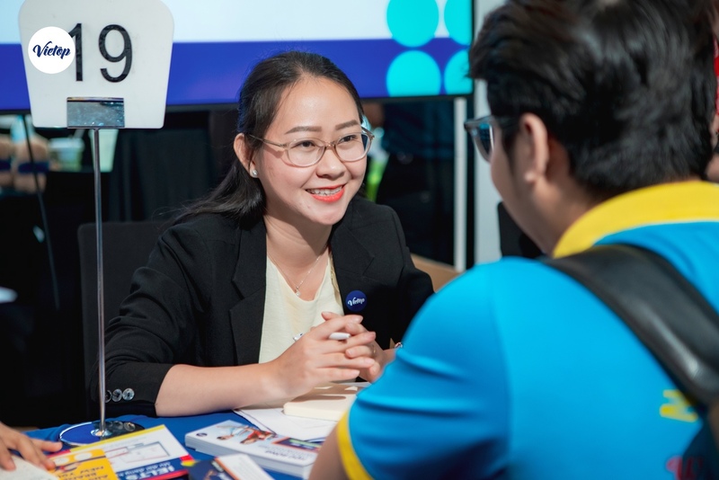 JJ88a1 giải trí trực tuyến lan tỏa tinh thần J88 là nhà cái uy tín hàng đầu châu Á tại IELTS Fair 2026